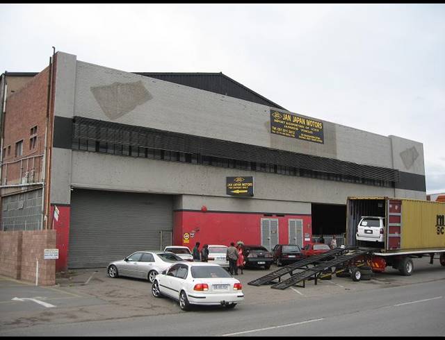 7,677M² WAREHOUSE TO LET IN BLUFF